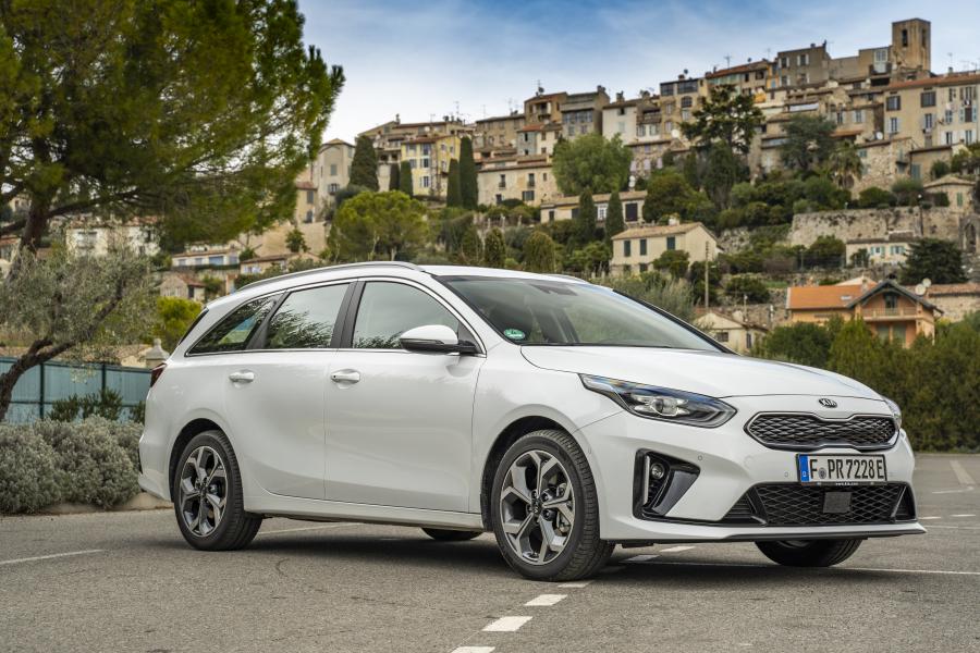  Kia Ceed Sportswagon PHEV 2019 года  (WW) (фото 41 из 42)